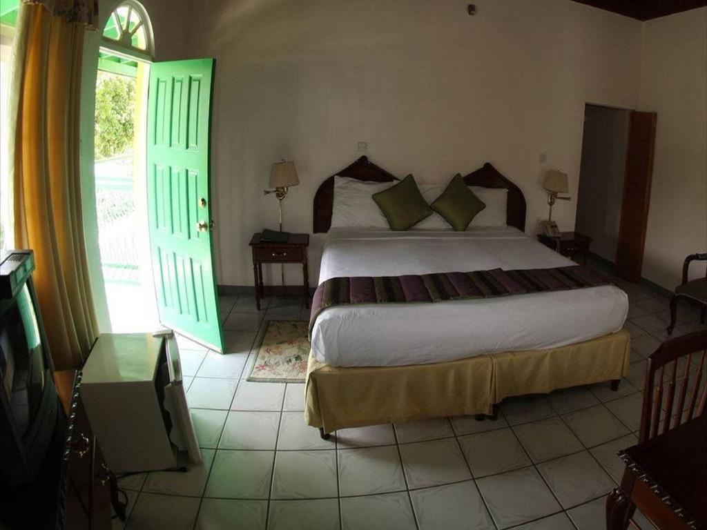 Villa Sonate Runaway Bay Extérieur photo
