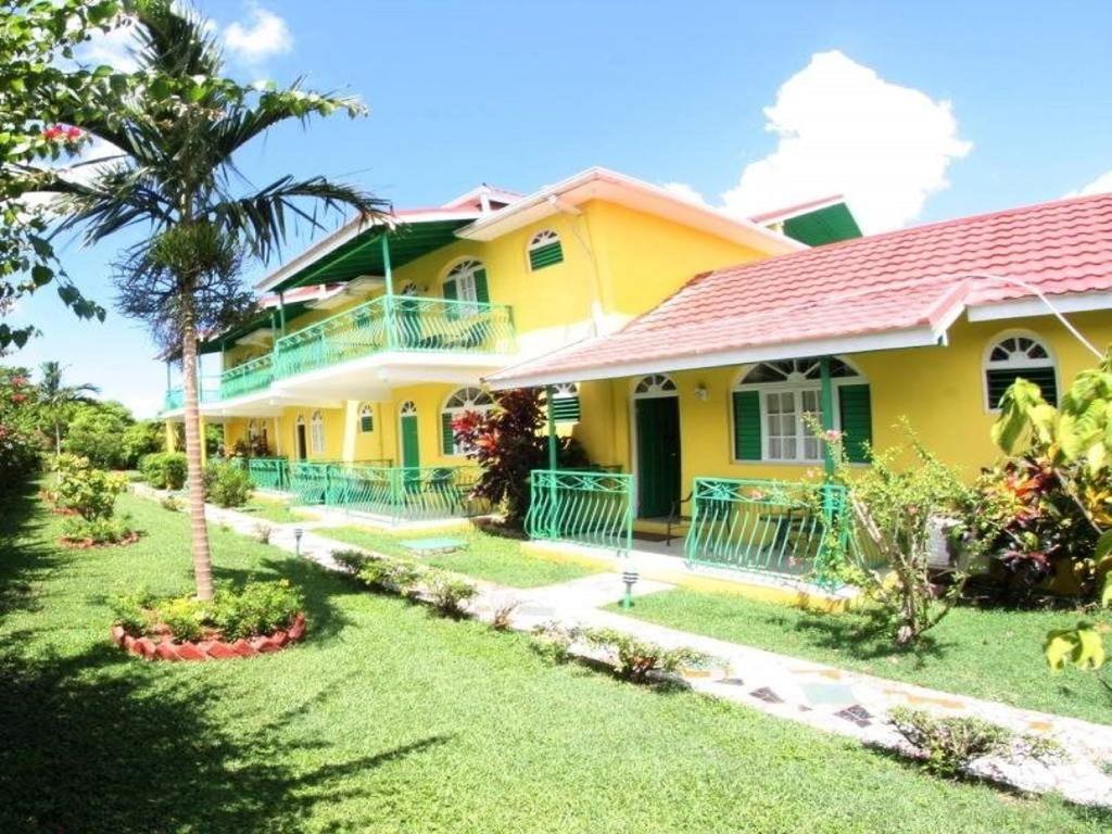 Villa Sonate Runaway Bay Extérieur photo