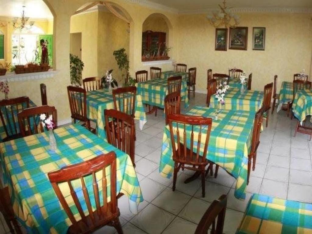 Villa Sonate Runaway Bay Extérieur photo