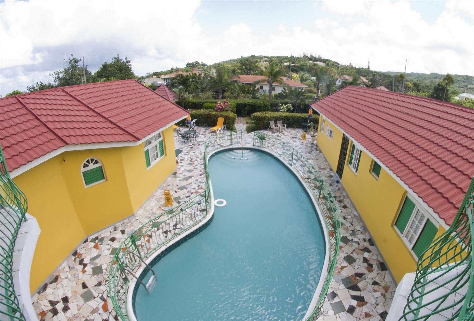 Villa Sonate Runaway Bay Extérieur photo